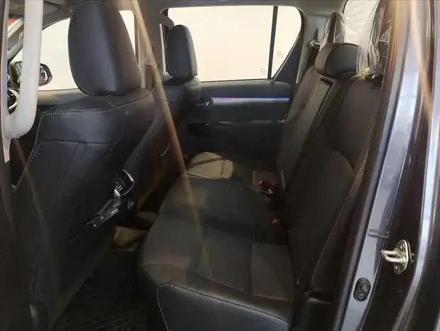 Toyota HILUX 2.8 D-4D TURBO DIESEL CD SRX 4X4 AUTOMÁTICO