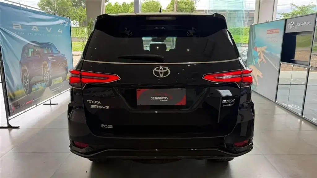 galeria HILUX SW4