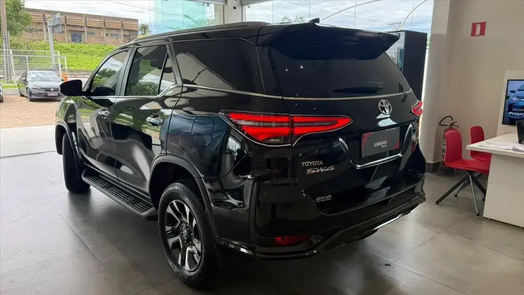 galeria HILUX SW4