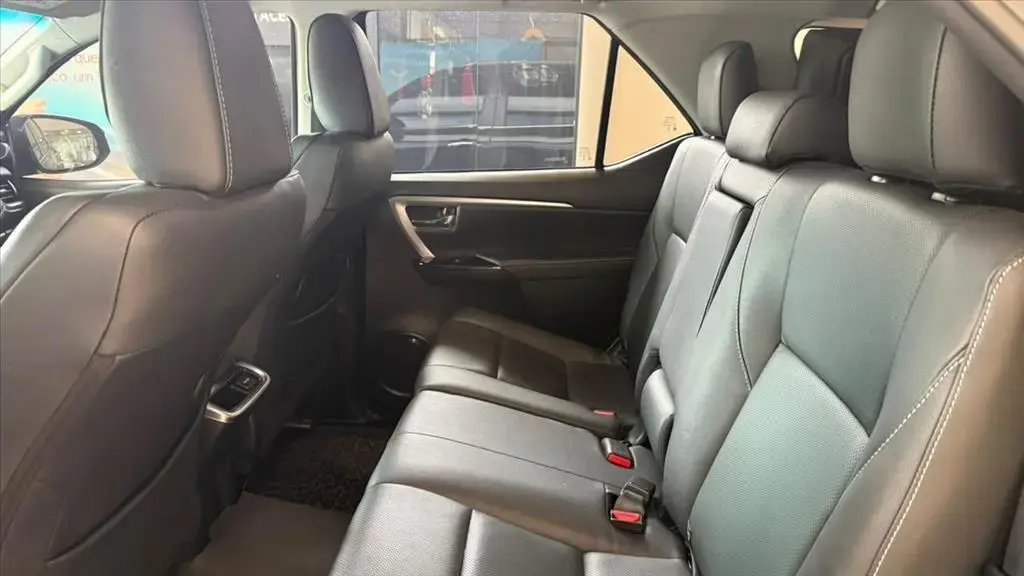 galeria HILUX SW4