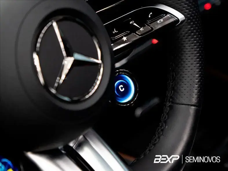 galeria GLA 35 AMG