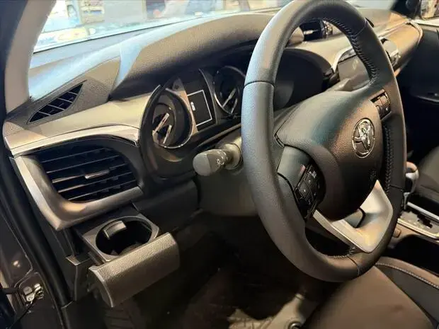 Toyota HILUX 2.8 D-4D TURBO DIESEL CD SRX 4X4 AUTOMÁTICO