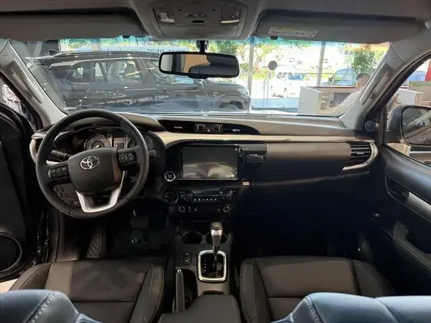 Toyota HILUX 2.8 D-4D TURBO DIESEL CD SRX 4X4 AUTOMÁTICO