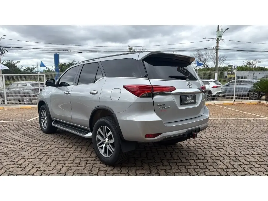 galeria HILUX SW4