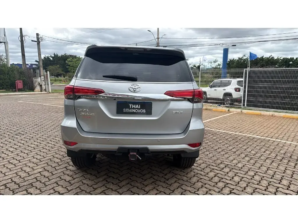 galeria HILUX SW4