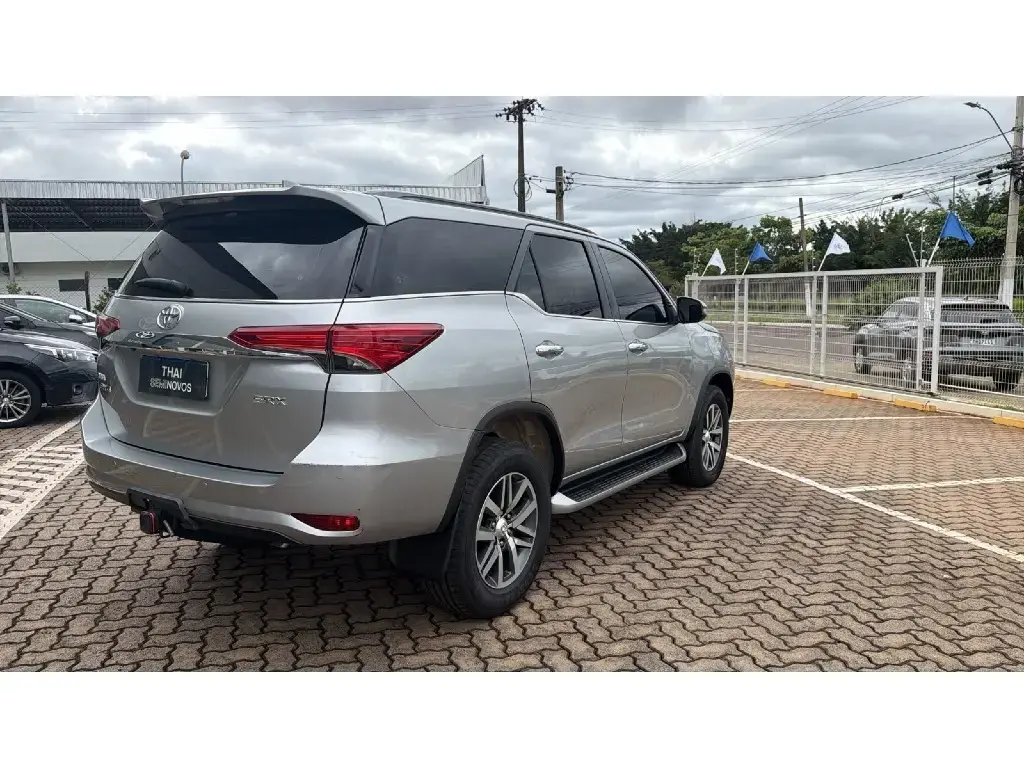 galeria HILUX SW4