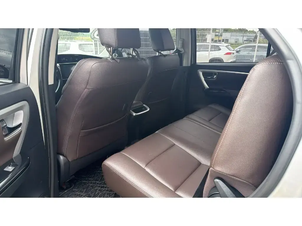 galeria HILUX SW4