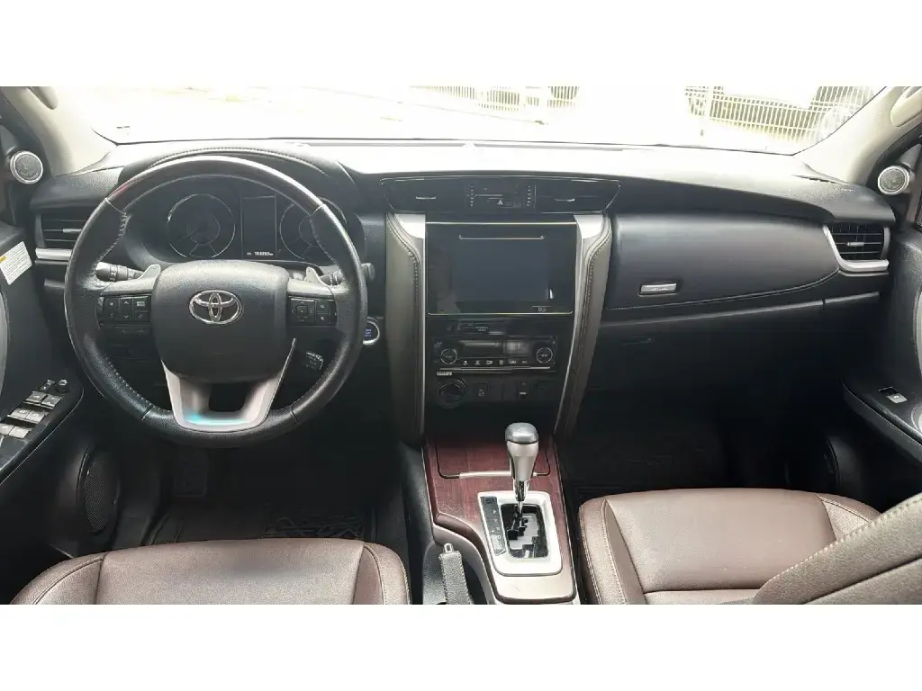 galeria HILUX SW4