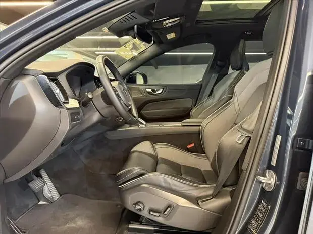 Volvo XC60 2.0 T8 RECHARGE ULTIMATE DARK AWD GEARTRONIC