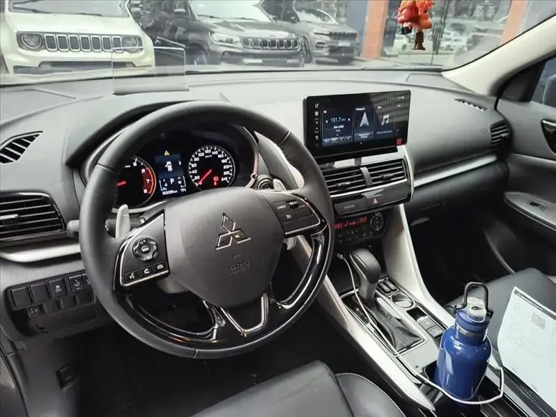 galeria ECLIPSE CROSS