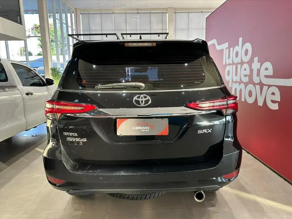 galeria HILUX SW4