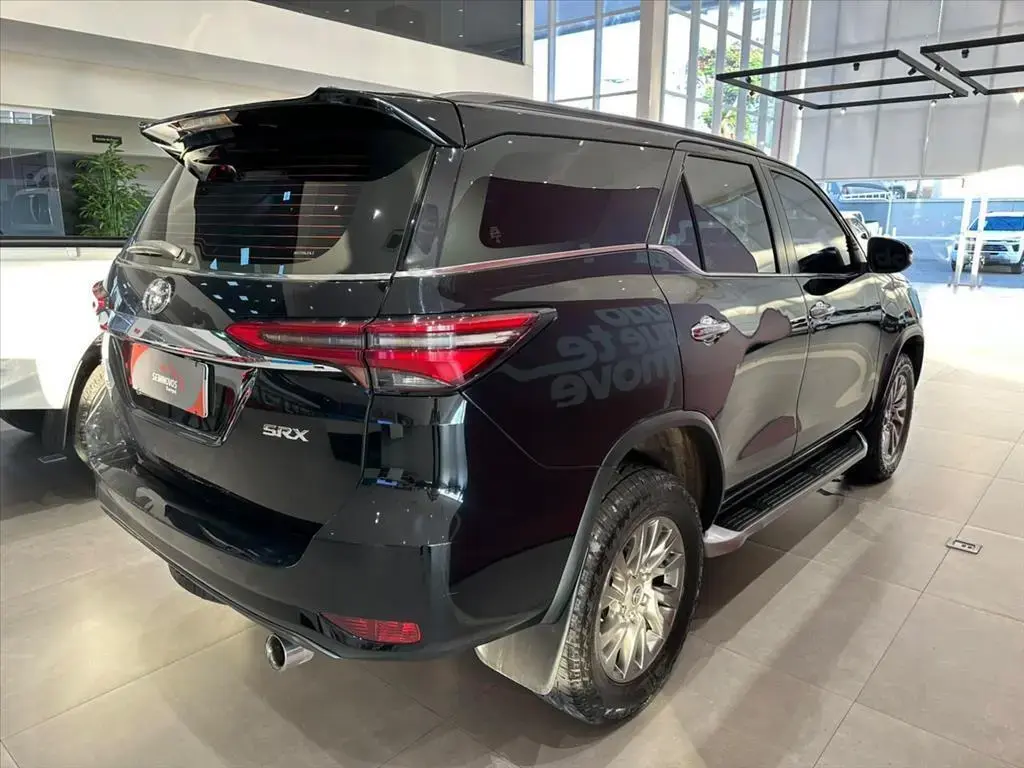 galeria HILUX SW4
