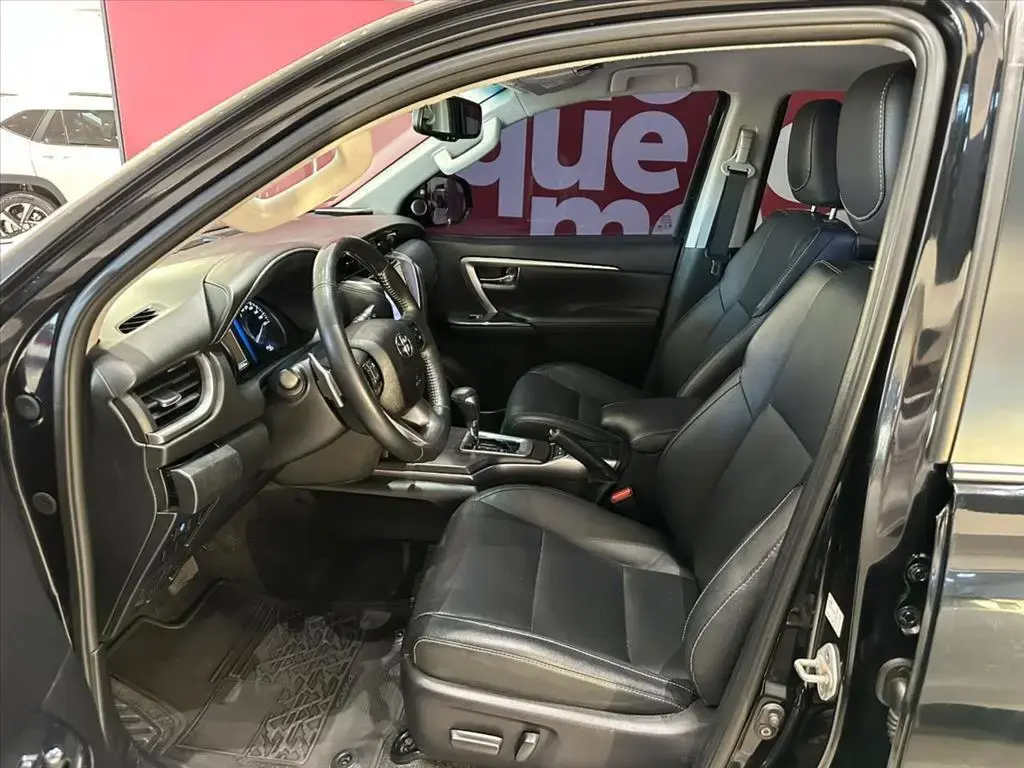galeria HILUX SW4