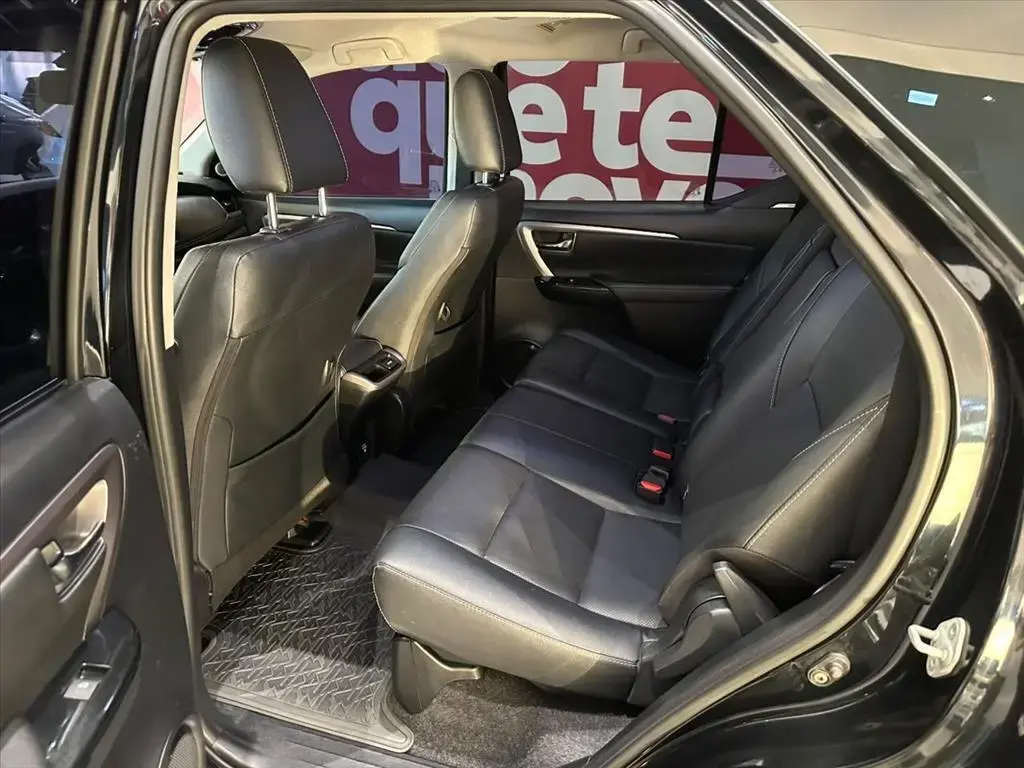 galeria HILUX SW4