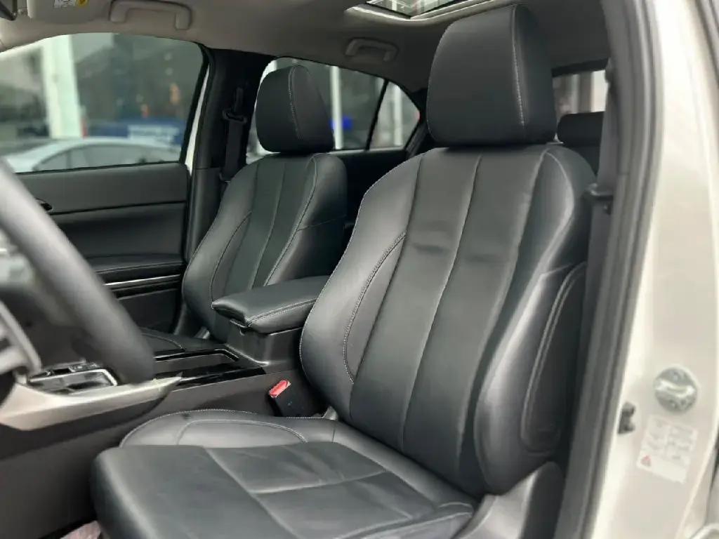 galeria ECLIPSE CROSS