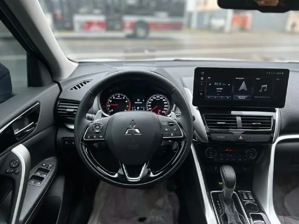 galeria ECLIPSE CROSS
