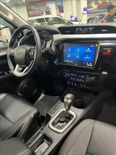 Toyota HILUX 2.8 D-4D TURBO DIESEL CD SRX 4X4 AUTOMÁTICO