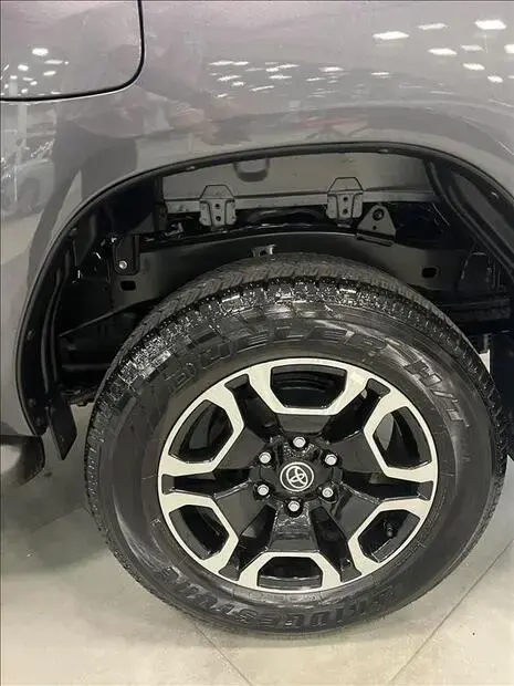 Toyota HILUX 2.8 D-4D TURBO DIESEL CD SRX 4X4 AUTOMÁTICO