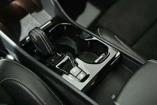 Volvo XC40 1.5 T5 Hybrid R-Design AWD