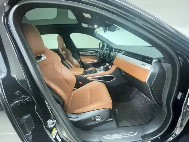 Jaguar F-Pace 2.0 R-Dynamic SE (Híbrido)