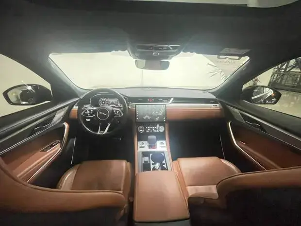 Jaguar F-Pace 2.0 R-Dynamic SE (Híbrido)