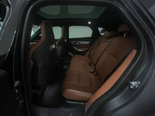 Jaguar F-Pace 2.0 R-Dynamic SE (Híbrido)