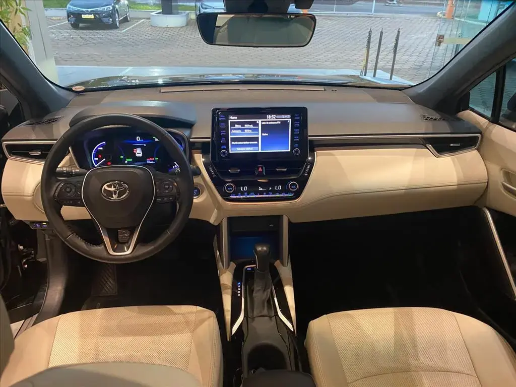 galeria COROLLA CROSS