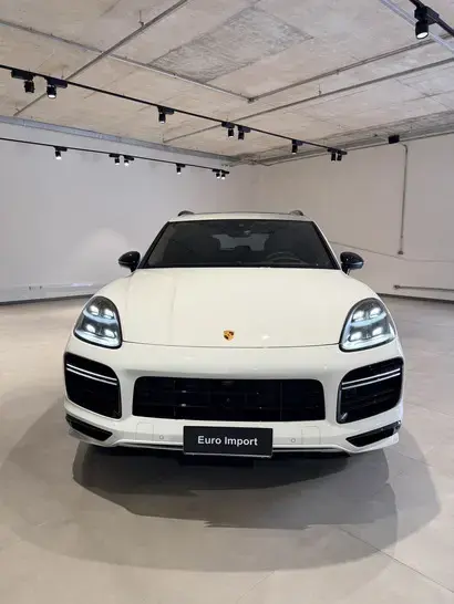 Porsche Cayenne Turbo 4.0 V8 550cv