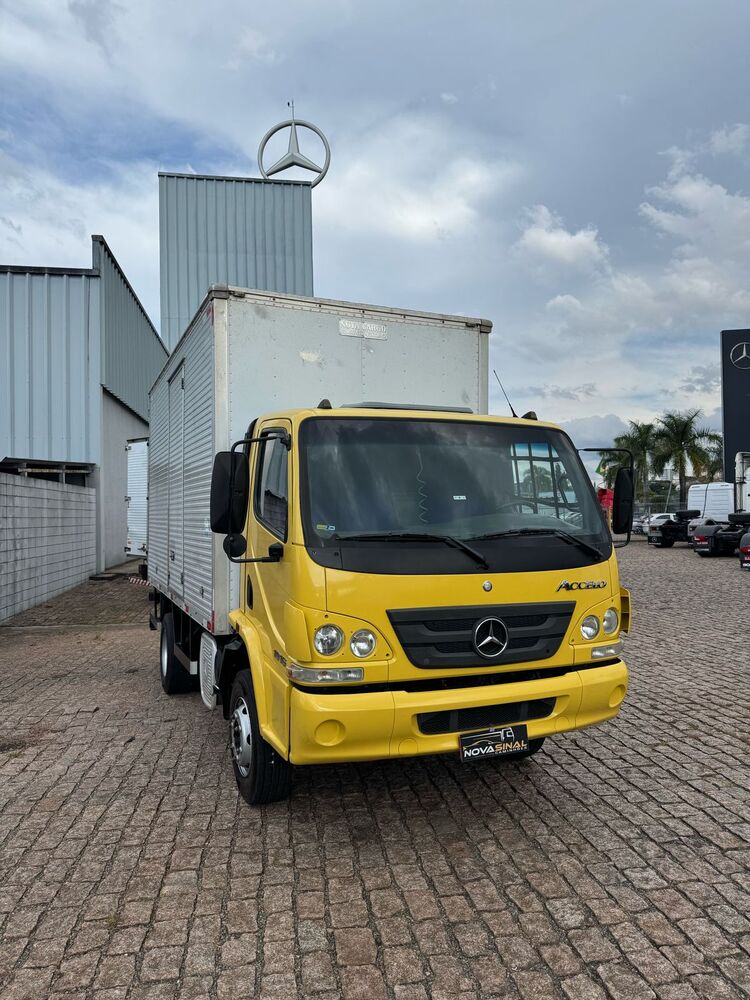 Accelo 1016 ano 2013 2013 por R$ 219.900,00 é na Cosmar Veículos