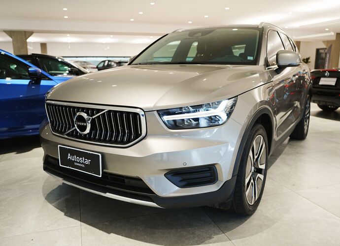 Volvo XC40 Momentum 1.5 T5 Hybrid AWD (Aut)