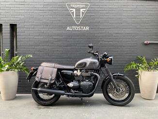 Triumph Bonneville T120 Black