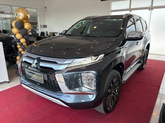 Mitsubishi .PAJERO SPORT HPE-S 2.4 4x4 Diesel Aut Pajero Sport HPE-S 2.4 4x4 Diesel Aut