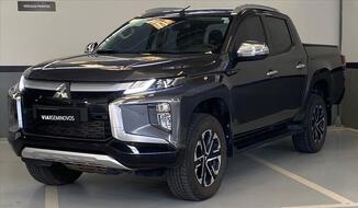 Mitsubishi TRITON 2.4 BITURBO DIESEL CD HPE 4X4 AUTOMÁTICO