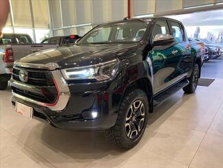 Toyota HILUX 2.8 D-4D TURBO DIESEL CD SRX 4X4 AUTOMÁTICO