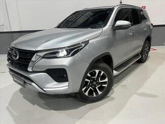 Toyota HILUX 2.8 SRX 4X4 CD 16V DIESEL 4P AUTOMÁTICO