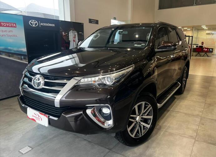 galeria HILUX SW4