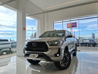 Toyota HILUX 2.8 D-4D TURBO DIESEL CD SRX 4X4 AUTOMÁTICO