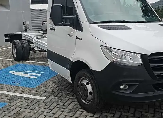 galeria SPRINTER 516 CHASSIS EXTRA LONGA