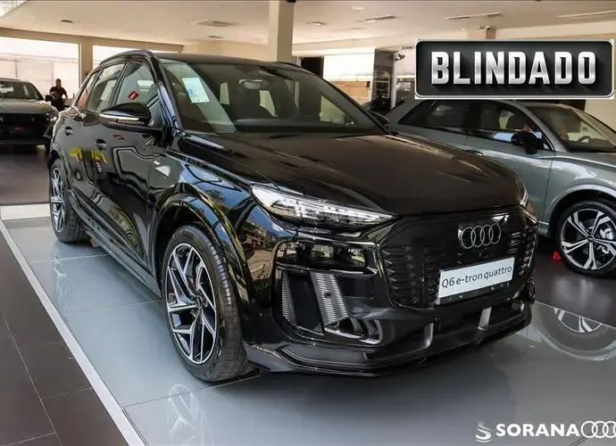 galeria Q6 E-TRON