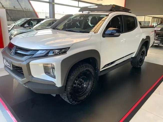 Mitsubishi L200 TRITON 2.4 16V TURBO DIESEL SPORT SAVANA CD 4P 4X4 AUTOMÁTICO