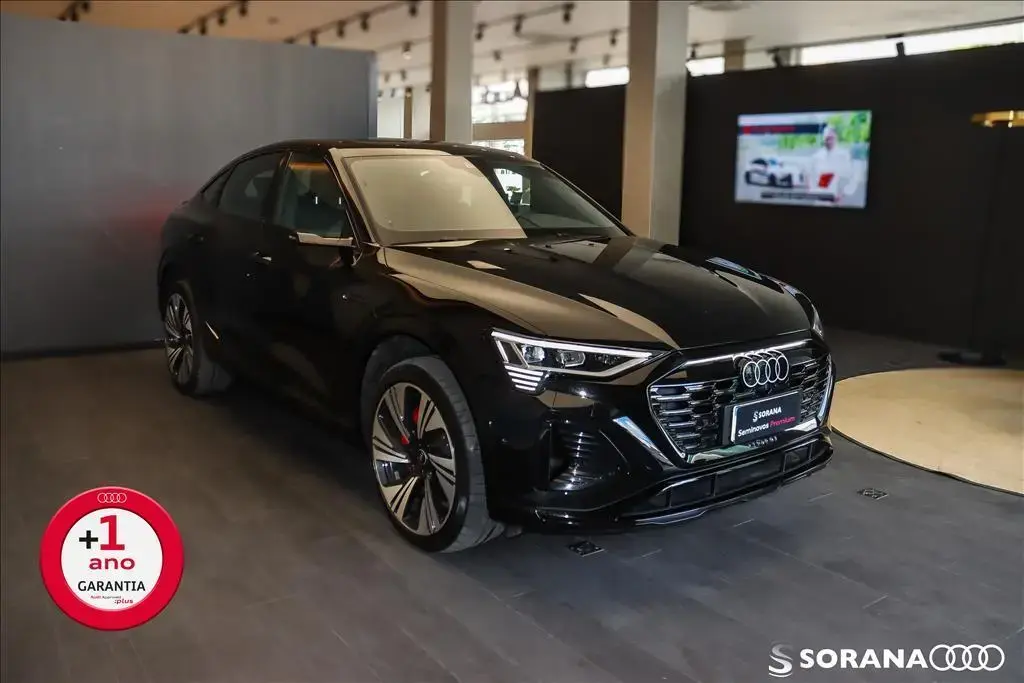 galeria Q8 E-TRON