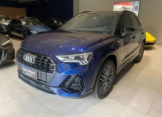 Audi Q3 Performance Black 2.0