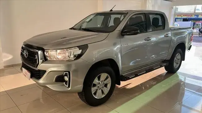 Toyota HILUX 2.8 SR 4X4 CD 16V DIESEL 4P AUTOMÁTICO