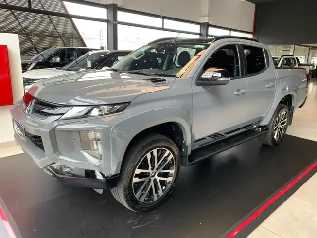 Mitsubishi L200 TRITON 2.4 16V TURBO DIESEL SPORT HPE-S URBAN CD 4P 4X4 AUTOMÁTICO