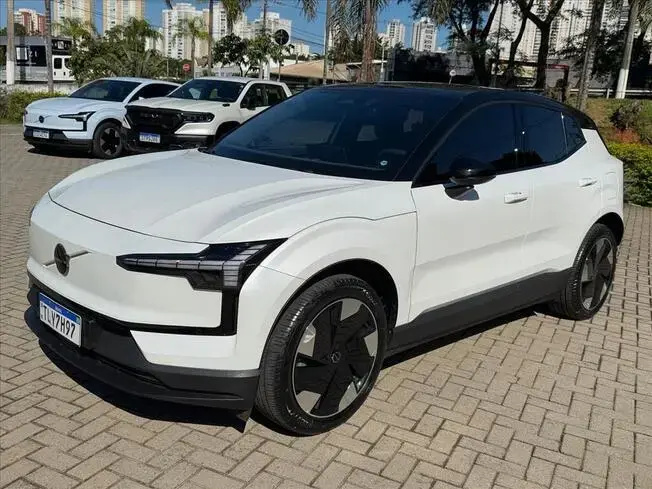 Volvo EX30 69 KW ELÉTRICO PLUS