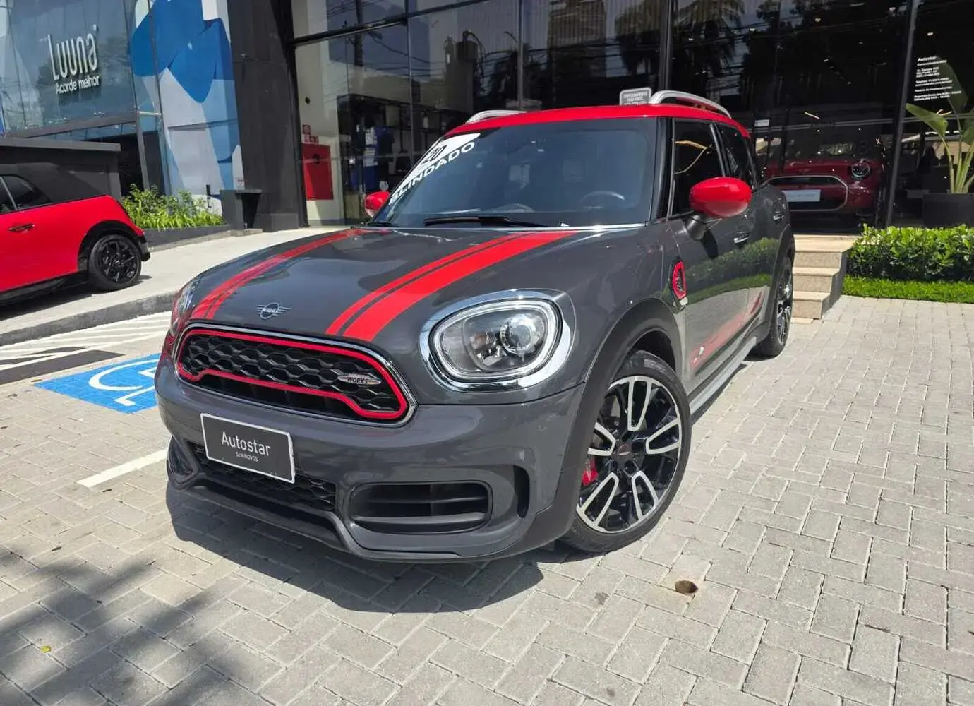 galeria Cooper Countryman