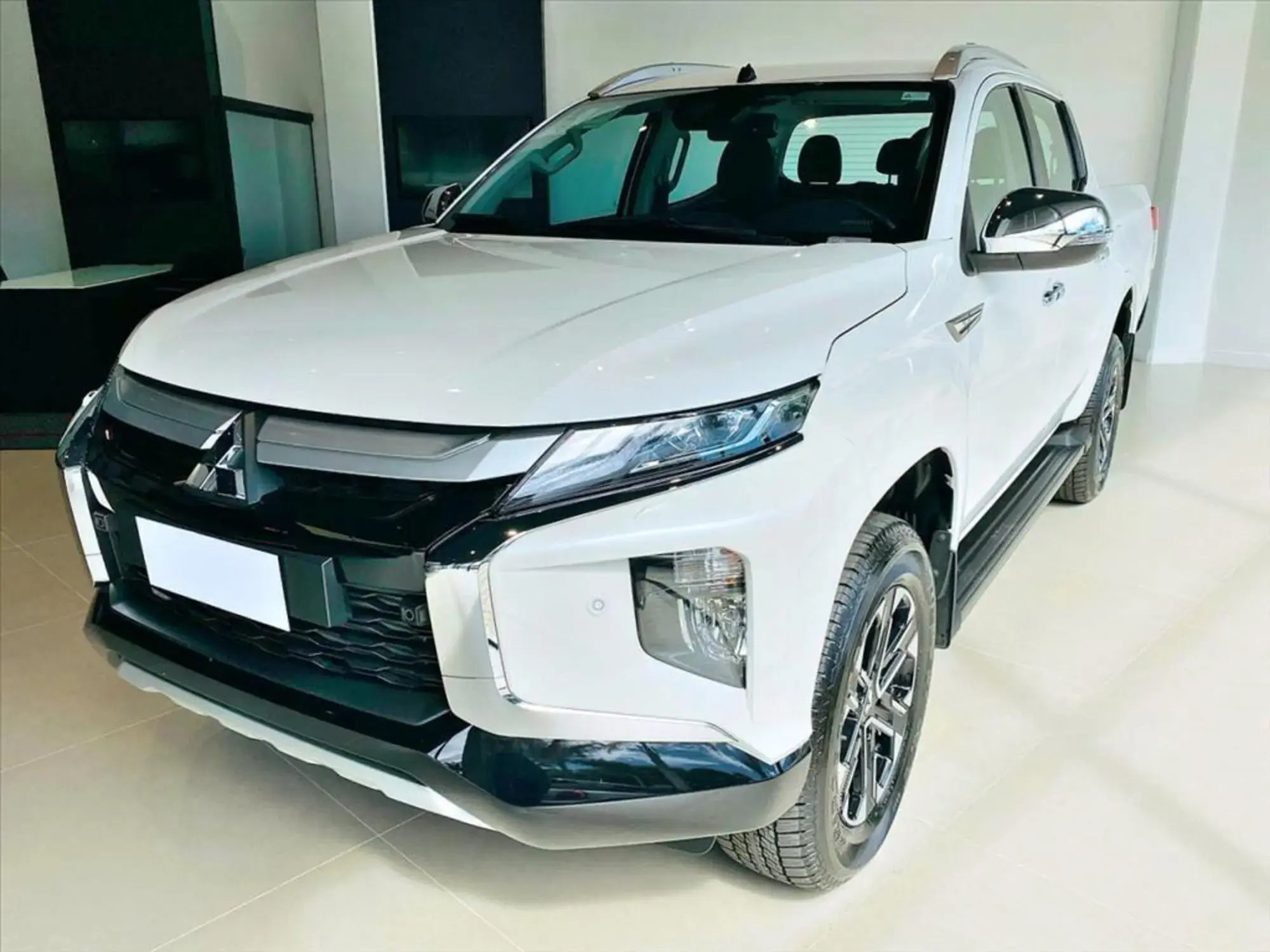 L200 TRITON 2.4 16V TURBO DIESEL SPORT HPE-S CD 4P 4X4 AUTOMÁTICO