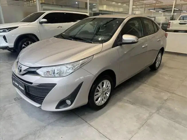 Toyota YARIS 1.5 16V FLEX SEDAN XL MULTIDRIVE