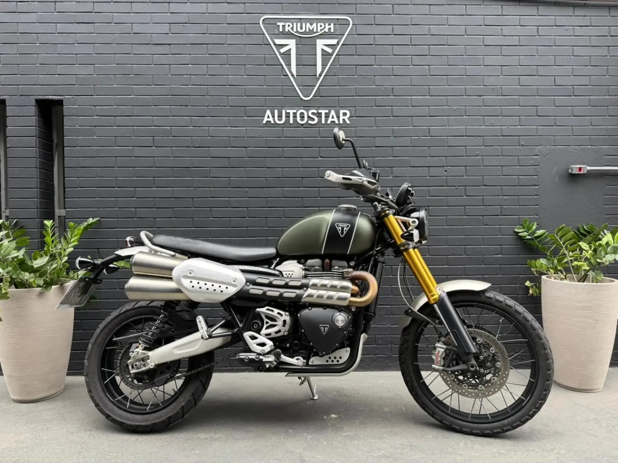 Scrambler 1200 XE Chrome Edition