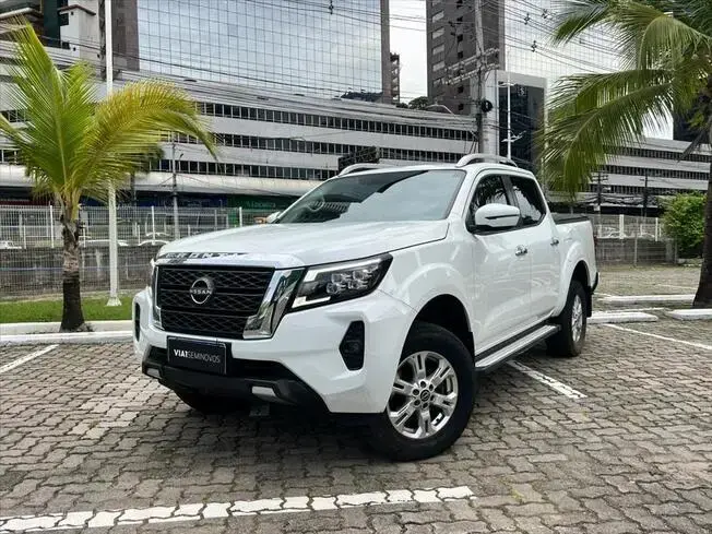 Nissan FRONTIER 2.3 16V TURBO DIESEL XE CD 4X4 AUTOMÁTICO